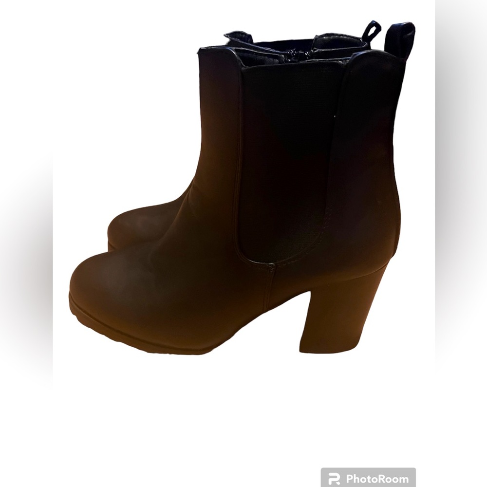 💫NWOT Ankle Boots